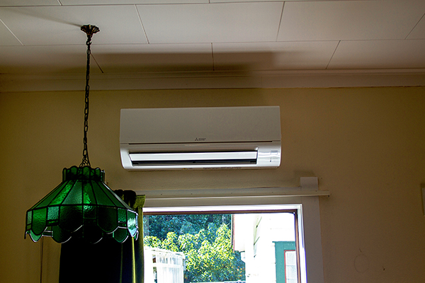 Aircon Lounge Heat Pump 600x400 installed