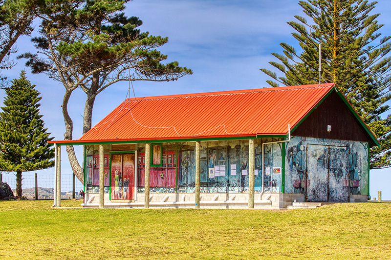 Gisborne Train Station Graeme Mudge Mural Shifted 800x533