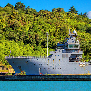 HMNZS Manawanui Sq300