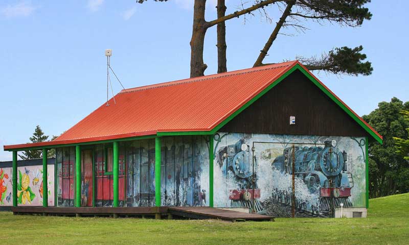 Train Mural Front 800481