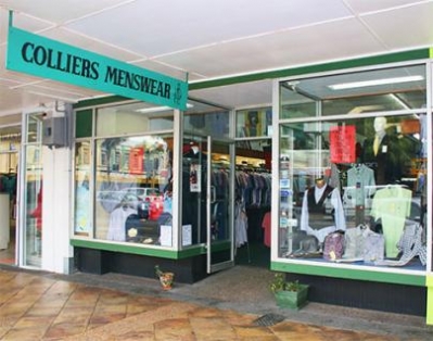 ResizedImage404318 Colliers Outside Shop 480378