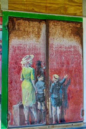 Mudge Mural Mum kids platform 395x595