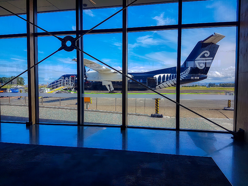 Gisborne NZ Airport Plane on arrival 800x600