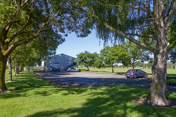 Tullett Park600